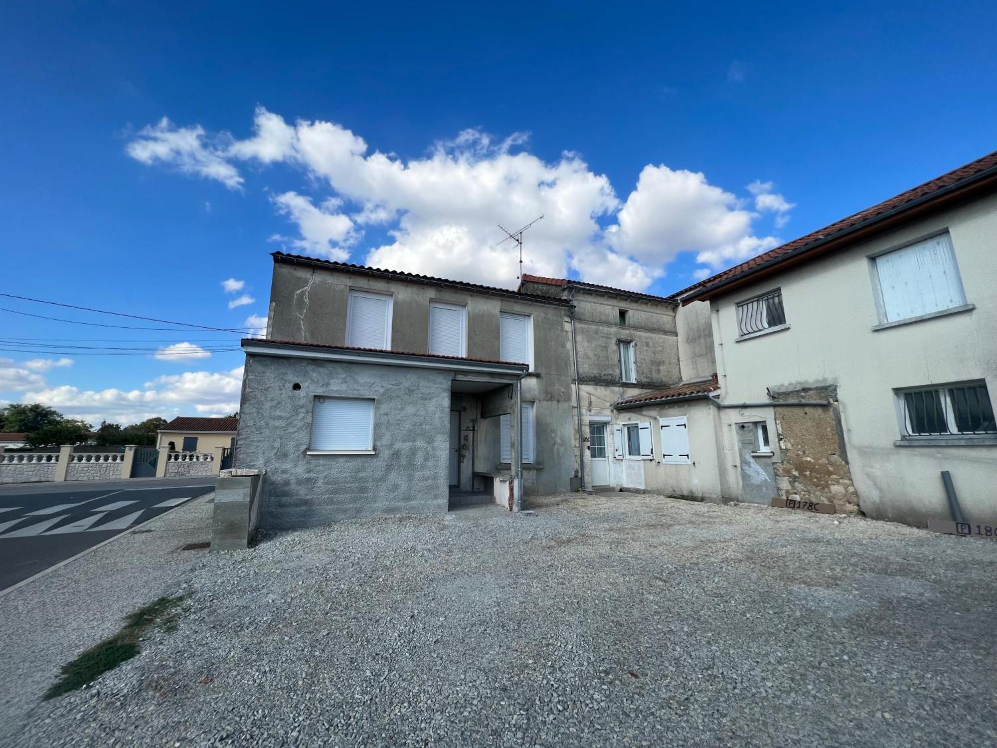 180B - Duplex T2 Tout Confort - Wifi Netflix Le Gond-Pontouvre المظهر الخارجي الصورة